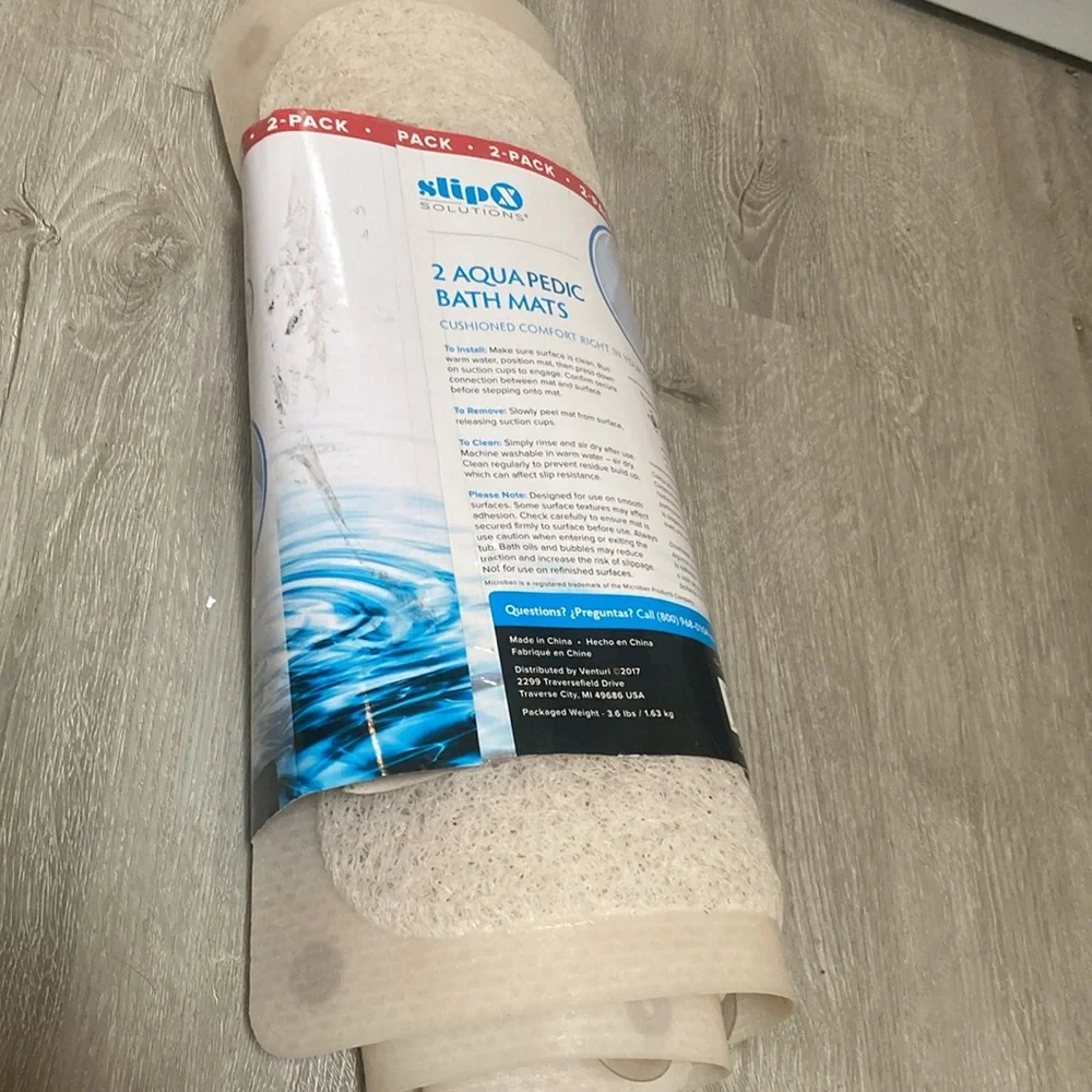 One Aqua Pedic Bath Mat new never used